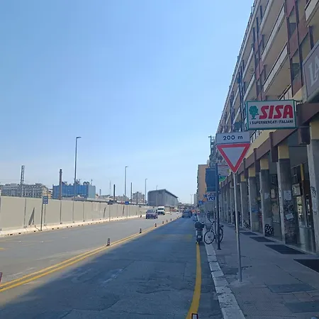 4rooms Station House アパート