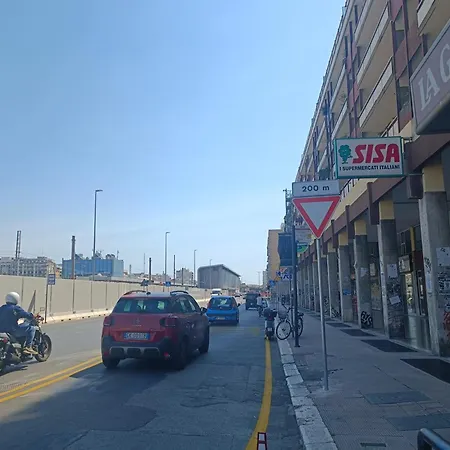 4rooms Station House * باري