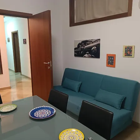 شقة 4rooms Station House باري