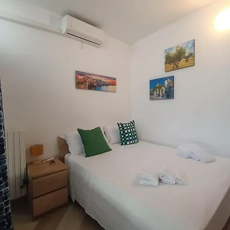 4rooms Station House Appartamento Bari